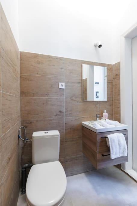 The Grove Hideaway Central 2Br Retreat Budapest Exterior foto