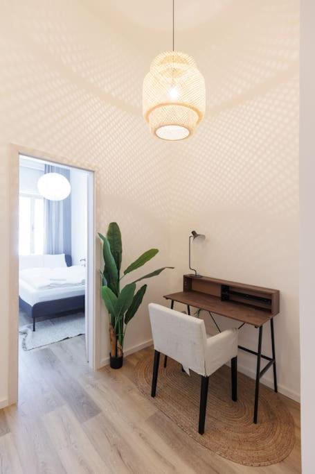 The Grove Hideaway Central 2Br Retreat Budapest Exterior foto